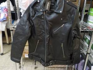 lot 159 image: Fahsyee Jacket size M...