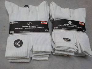 lot 193 image: 12 pair Wear Proof White Size 10-13...