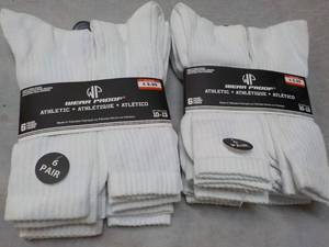 lot 194 image: 12 pair Wear Proof White Size 10-13...