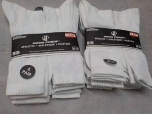 lot 196 image: 12 pair Wear Proof White Size 10-13...