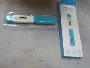 lot 210 image: Case of 30 Digital Thermometers...