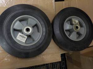 lot 251 image: 10 Wheels ...