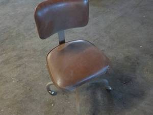 lot 267 image: Office...