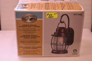 lot 9 image: Exterior Wall Lantern