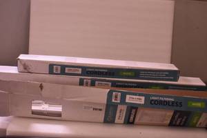 lot 30 image: Cordless blinds