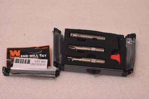 lot 52 image: Click to expand             WEN DB003E 3-Piece 90-Degree Square Shoulder Indexable Carbide End Mill Set