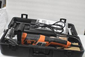 lot 62 image: WEN JN8504 8.5-Amp Plate and Biscuit Joiner with Case and Biscuits