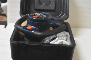 lot 79 image: WEN 10PMC 10-inch Random Orbit Waxer  Polisher Kit