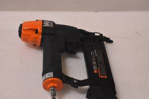 lot 82 image: WEN 61721 18-Gauge 38-Inch to 2-Inch Pneumatic Brad Nailer