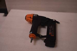 lot 87 image: WEN 61721 18-Gauge 38-Inch to 2-Inch Pneumatic Brad Nailer