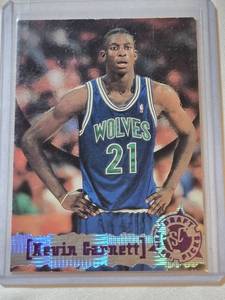 lot 32 image: Kevin Garnett Rookie 1996 Topps Draft Picks #343 - Minnesota Timberwolves Basketball Card