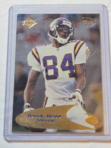 lot 88 image: Randy Moss Rookie 1998 Collectors Edge Odyssey #216 - Minnesota Vikings Football Card