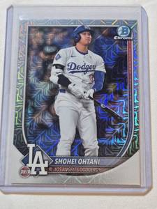 lot 95 image: Shohei Ohtani 2025 Bowman Chrome Mojo Refractor #17 - Los Angeles Dodgers Baseball Card