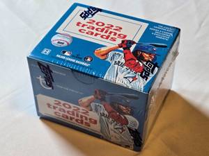 lot 128 image: Unopened Vending Box of 2022 Topps Baseball cards