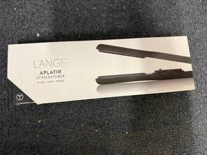 lot 9 image: LAnge Straightener - Black
