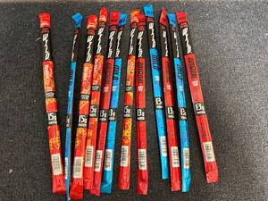 lot 206 image: 12 Jack Links Wild Sticks