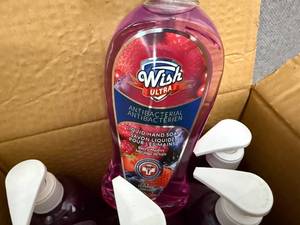 lot 114 image: 12ct of Berry Scented Soap