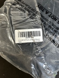 lot 209 image: X004RPUN9 - 18 ft Round UV-Resistant, New - Made in China