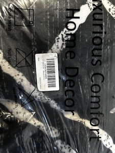 lot 223 image: Luxurious Comfort Home Decor Textile - Machine Washable, Do Not Iron