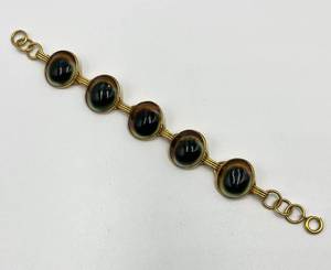 lot 74N image: Vintage Cats Eye Bracelet with Gold Tone Links