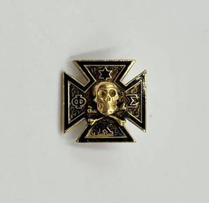 lot 89N image: Phi Kappa Sigma Skull and Crossbones Fraternity Pin Badge