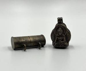 lot 122N image: Sterling Chinese Pendant Containers