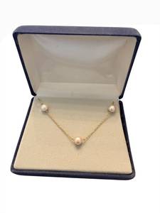 lot 155 image: 10K Gold Pearl Bracelet - 7 Inches