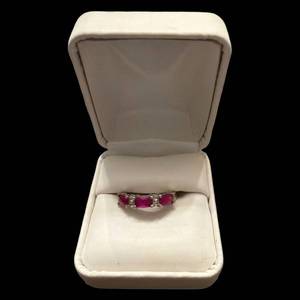 lot 167 image: Sterling Silver Ring 925 With Pink Stones - Three-Stone Setting