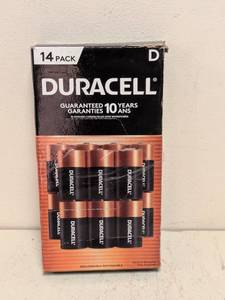 lot 45 image: NEW DURACELL D BATTERIES 14PK.