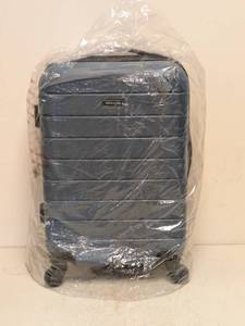 lot 95 image: NEW WRANGLER SUITCASE