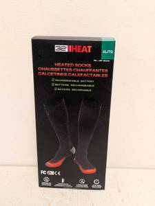 lot 116 image: 32 DEGREE HEAT HEATED SOCKS XL
