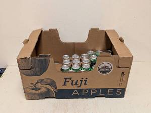 lot 189 image: LA CROIX SPARKLING WATER VARIETY 24PK