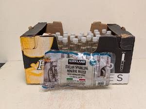 lot 191 image: KIRKLAND SIGNATURE ITALIAN SPARKLING MINERAL WATER 24PK