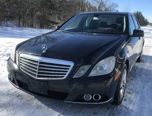 lot 4 image: 2010 Mercedes-Benz E 350 AWD