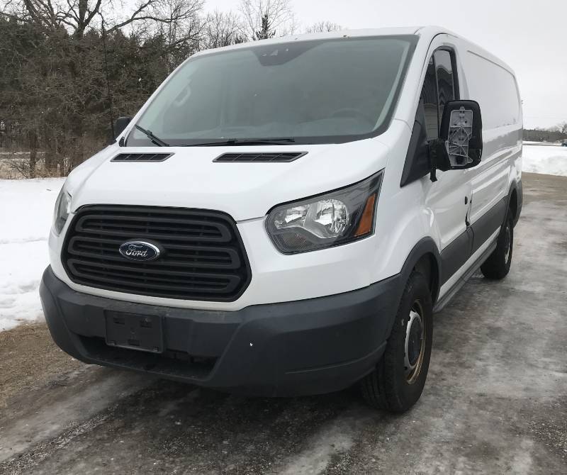 lot 1 image: 2016 Ford T250 Transit Van