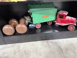 lot 155 image: Buddy L Express Line Vintage Toy Truck, Books, and 20lb Dumbbells Set