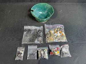 lot 160 image: Collection of Assorted Vintage and Novelty Buttons with Green Ceramic Yarn Bowl