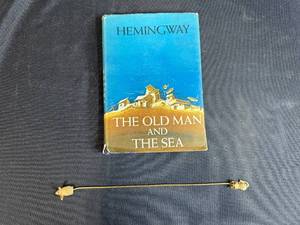 lot 164 image: 1952 The Old Man and the Sea by Ernest Hemingway with Vintage Mouse Cat Bookmark