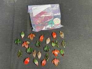 lot 231 image: Lot of Leaf-Shaped Glass Beads with Beading Supplies