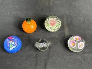 lot 249 image: Set of 5 Art Glass Paperweights with Floral and Fruit Designs