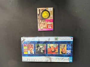 lot 259 image: Elvis Presley Collectibles Lot with Puzzle and TV Guide Magazine