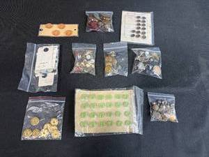 lot 262 image: Assorted Vintage and Modern Buttons Collection in Bags and Cards