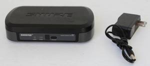 lot 17 image: Shure PG4, Internal Antenna Diversity 662 - 874 MHZ Powers Up