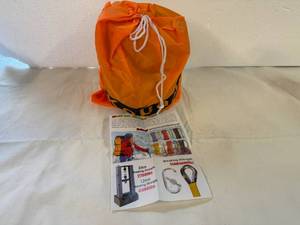 lot 19 image: SSS. Multi Use Climbing Rope