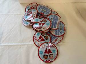 lot 35 image: SSS. 20x Magical Snowflake Dust Bath Bomb Crumbles