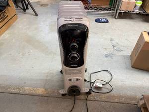 lot 57 image: SSS. Pelonis Heater