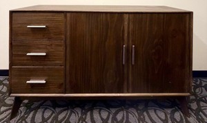 lot 32 image: Oak Sideboard Cabinet - Mid-Century Modern - 3 Drawers & 2 Doors