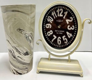 lot 422 image: Tozai Home Marble Swirl Vase & Chef Le Normand Mantel Clock - Est 1902