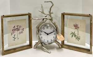 lot 423 image: Clock with Antler Branch Stand & 2 Wooden Frames - Handcrafted in India