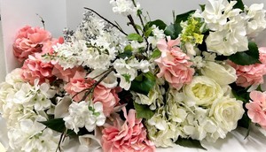 lot 447 image: 12 Pink Hydrangea & Ivory Rose Floral Bouquet - Pastel Arrangement